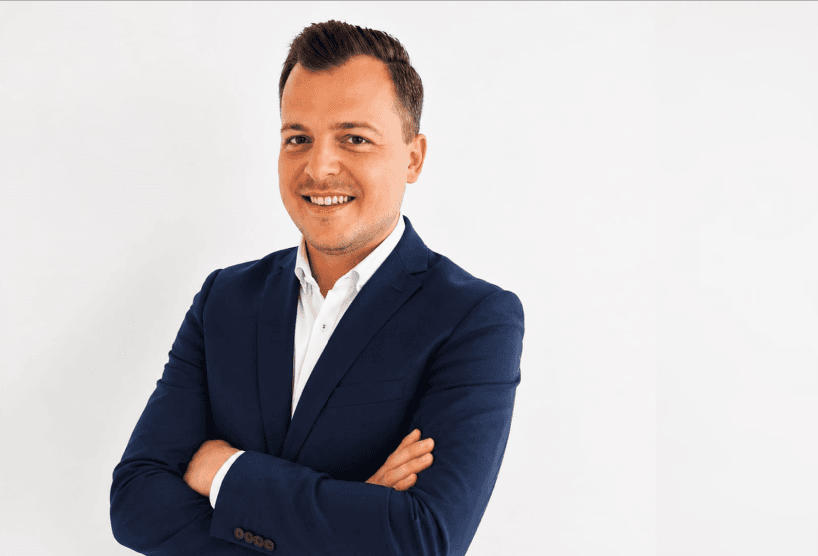 Daniel Absenger Foto für die Vorstellung des Teams in Österreich.