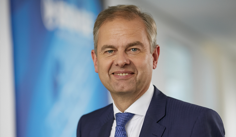 Eervol onderscheiden: Directeur Wolf D. Meier-Scheuven van BOGE